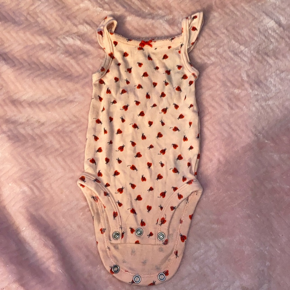 baby tank tops size nb and 0-3 months